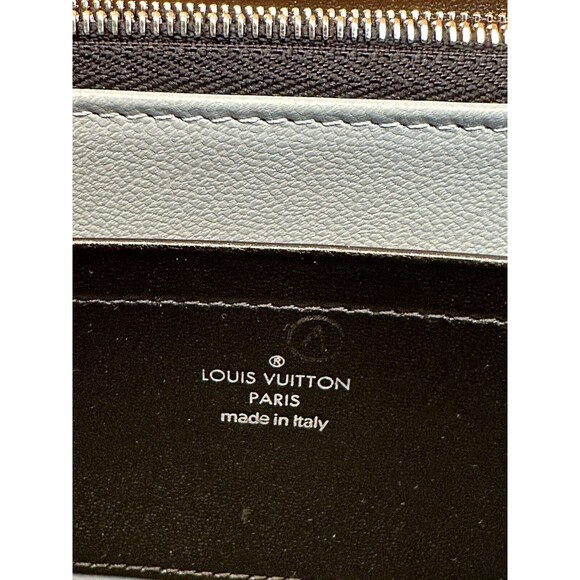 NIB Louis Vuitton Pouchette Coussin Ski Black Holographic M82746 💯% Authentic - Picture 14 of 16